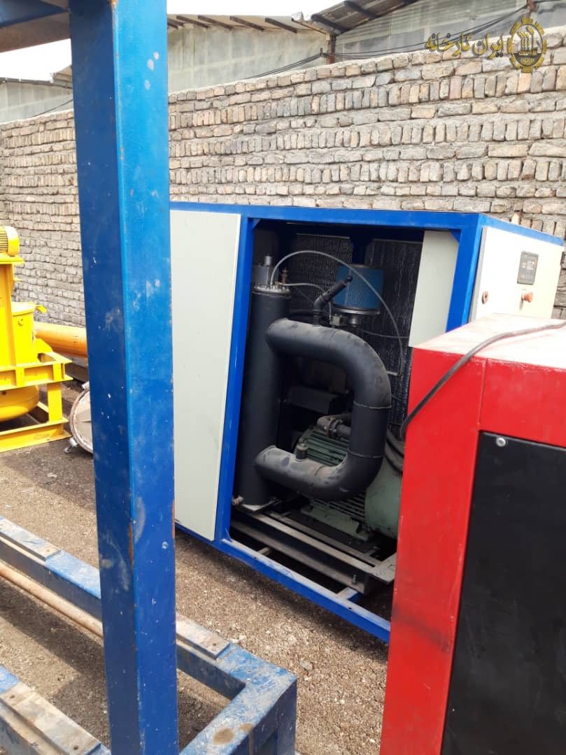 فروش اسکرو ۶ مترمکعب ۸ بار با الکتروموتور ۳۷ کیلووات
