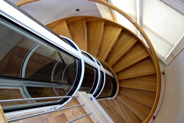 فروش فوق العاده آسانسور خلاء