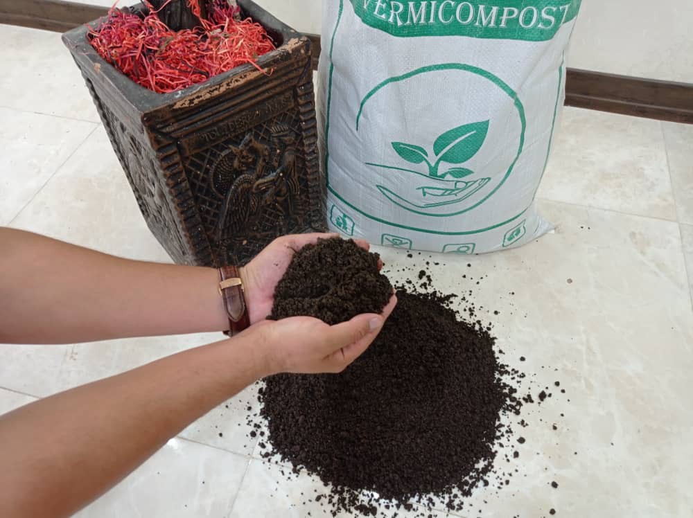 ورمی کمپوست سرند نشده