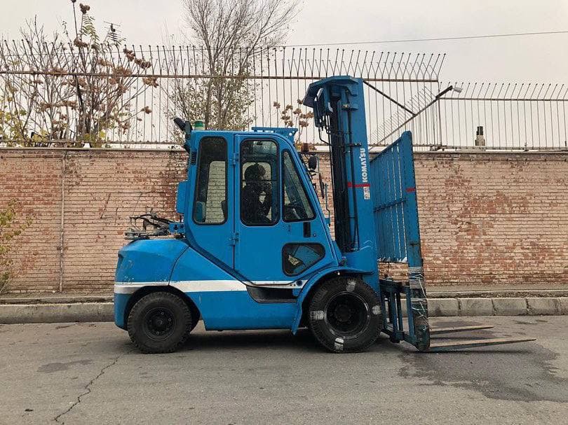 لیفتراک ۳ تن برند کوماتسو خط ۱۶ مدل ۲۰۰۹ (دوگانه سوز)