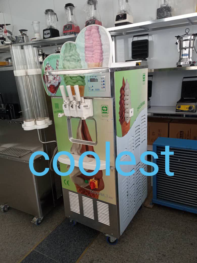 بستنی ساز ایستاده کولست