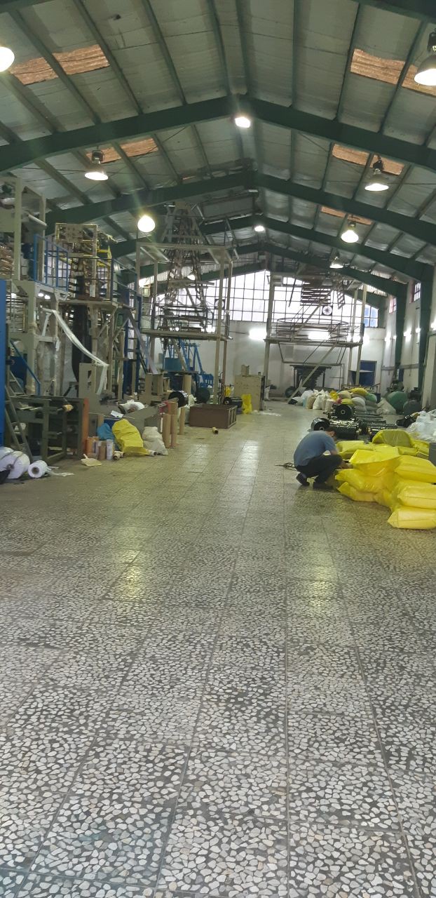 فروش کارخانه فعال پلاستیک و نایلون با ۱۵ پرسنل