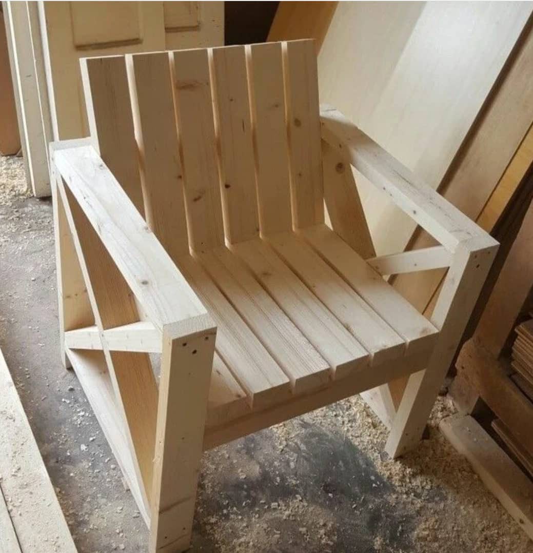 تولید صندلی چوبی مدل پایه مربعی در زنجان