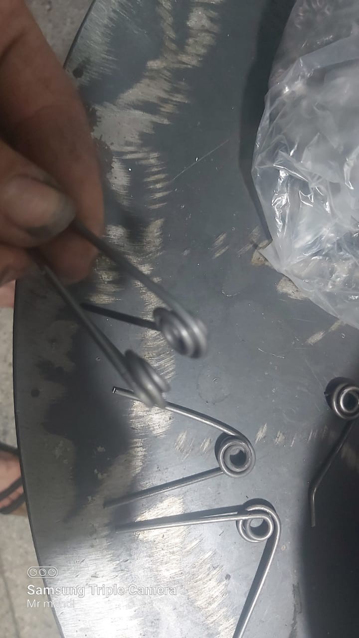 تولید فنر قیچی شاخک دار شاهین فنر