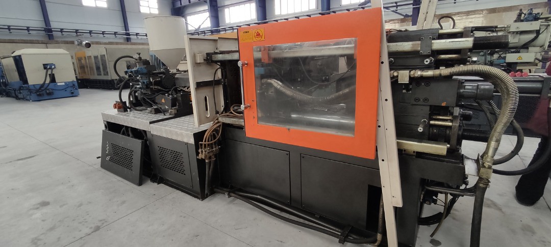 دستگاه تزریق 158 تن بولی شرکت شایان اعتماد