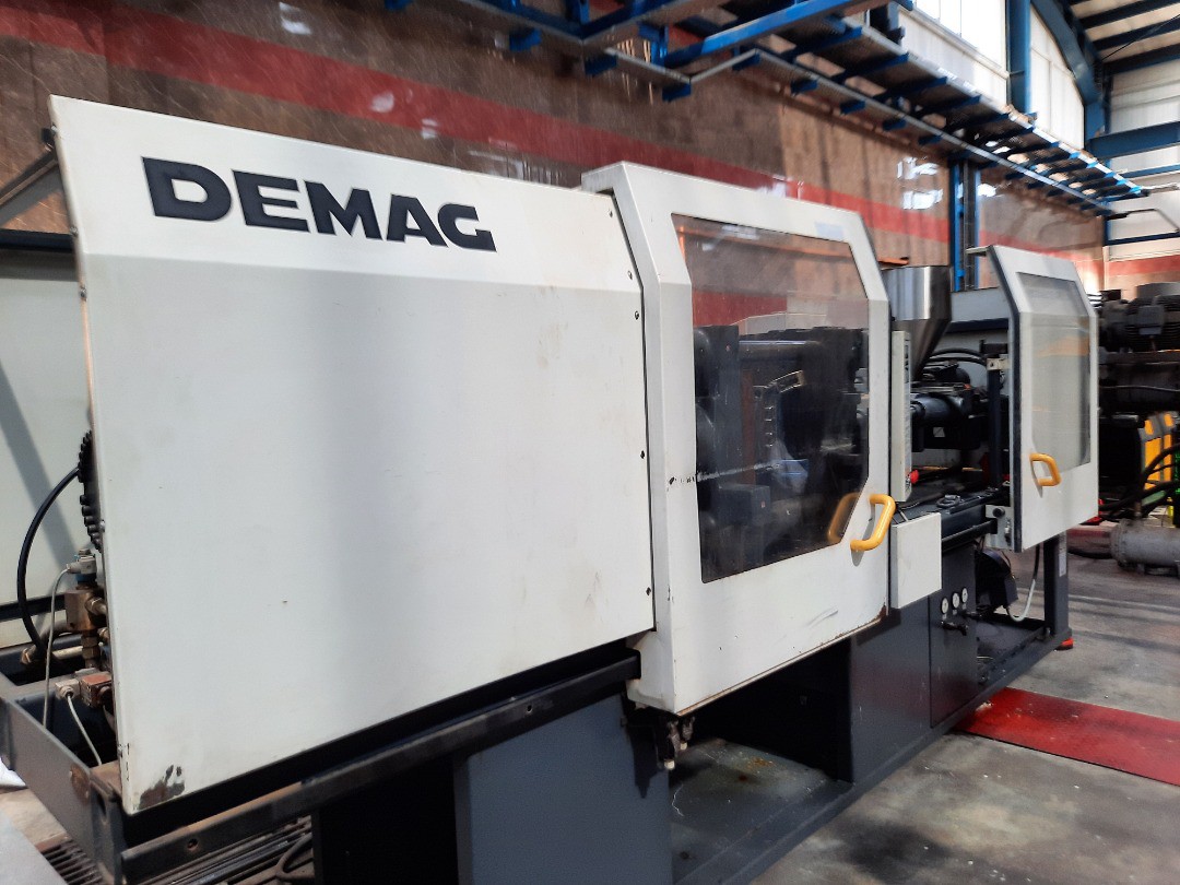 دستگاه تزریق 110 تن دماگ شرکت شایان اعتماد