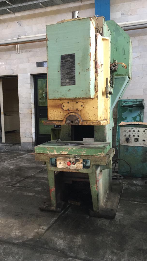 دستگاه پتک دروازه ای آیدا ۱۶۰۰ کیلویی شرکت شایان اعتماد 