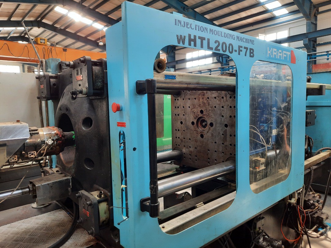 دستگاه تزریق 200 تن هایتین شرکت شایان اعتماد