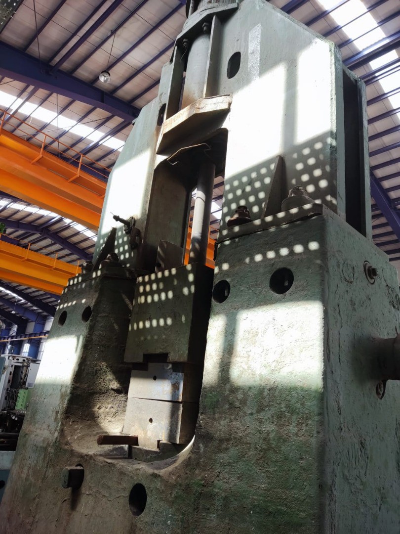 پتک ۱۶۰۰ کیلو آیدا دروازه‌ای شرکت شایان اعتماد