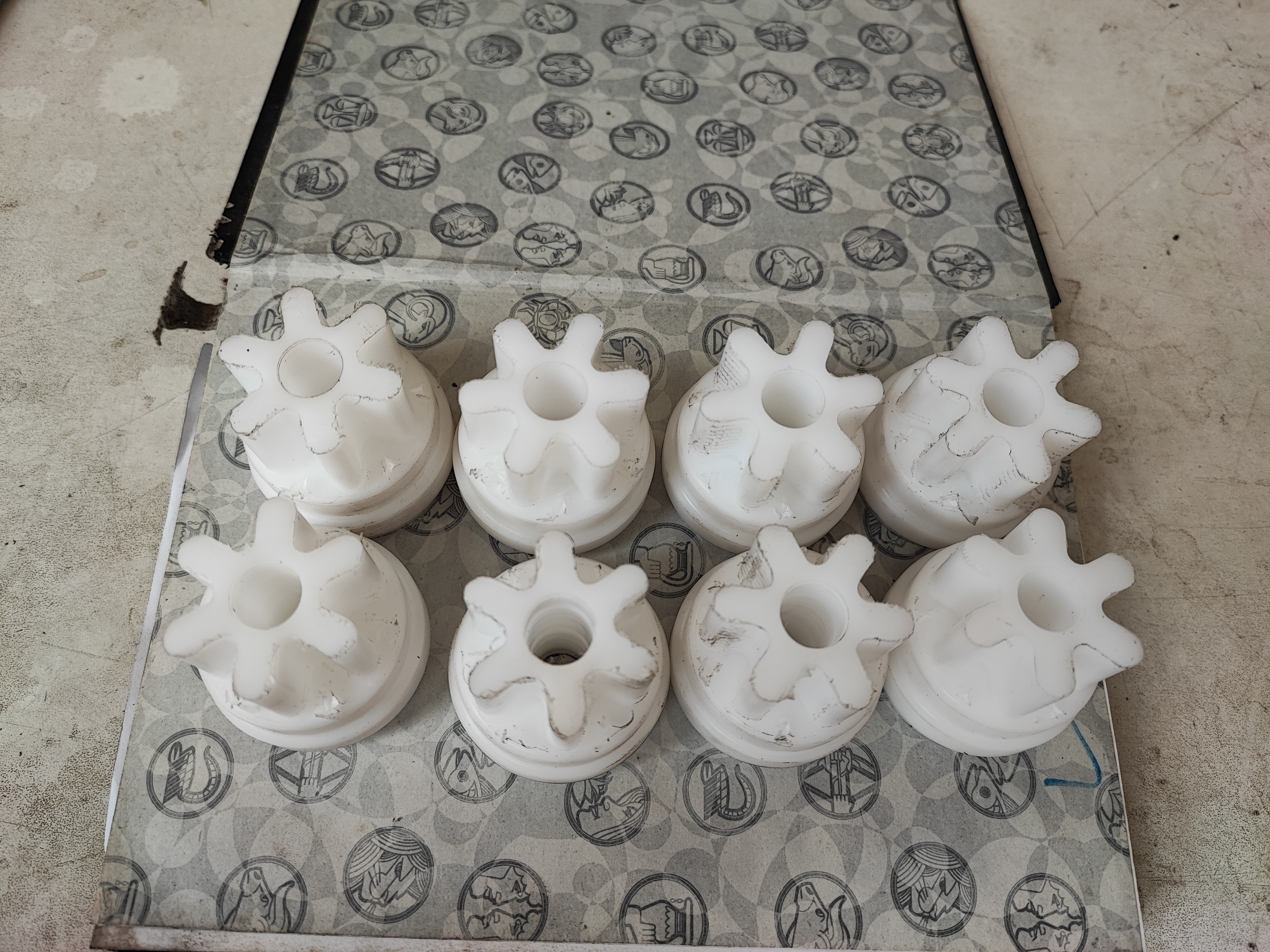 خدمات تراش CNC محور C دار