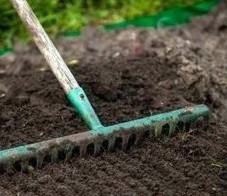 فروش خاک سبزی کاری 12 لیتری صنایع کود مارال 