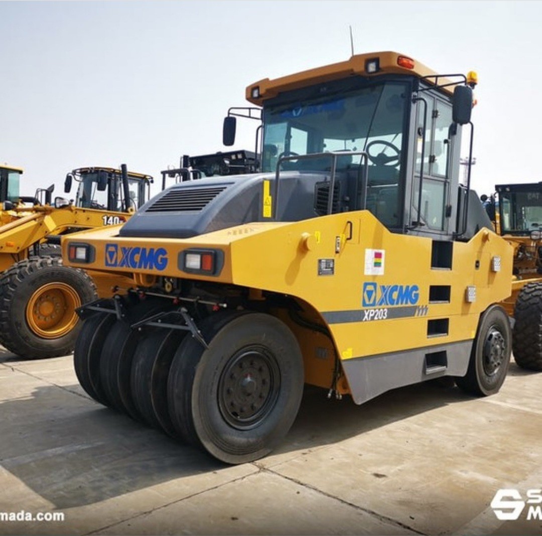 خریدار فینیشر آسفالت