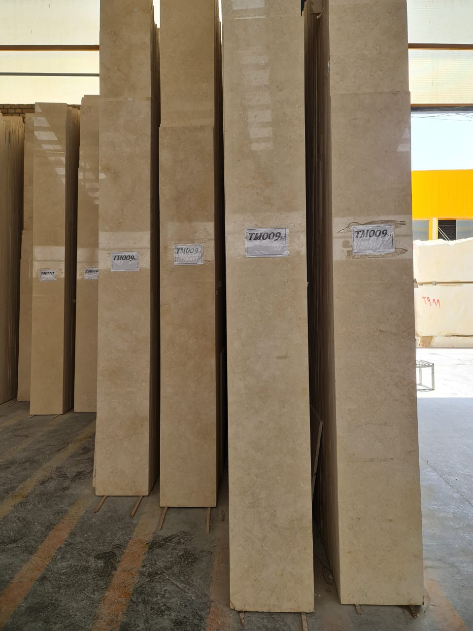 سنگ ترامیت میاندوآب