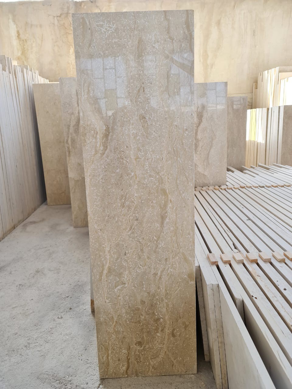 سنگ آباده دونه ناخنی