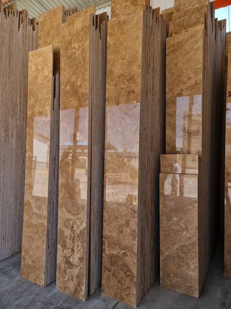 سنگ شکلاتی کاشان معدن نبوی