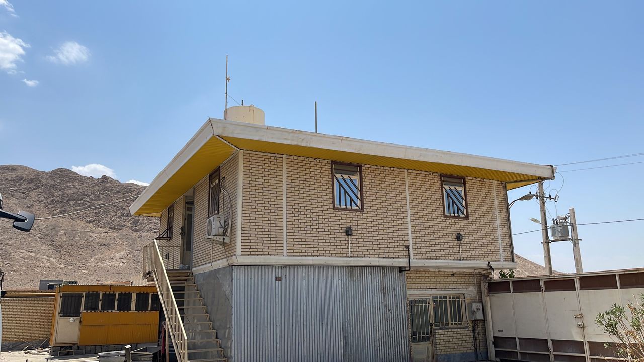 فروش کارخانه بسته بندی مواد غذایی در شهرک صنعتی دهسرخ اصفهان