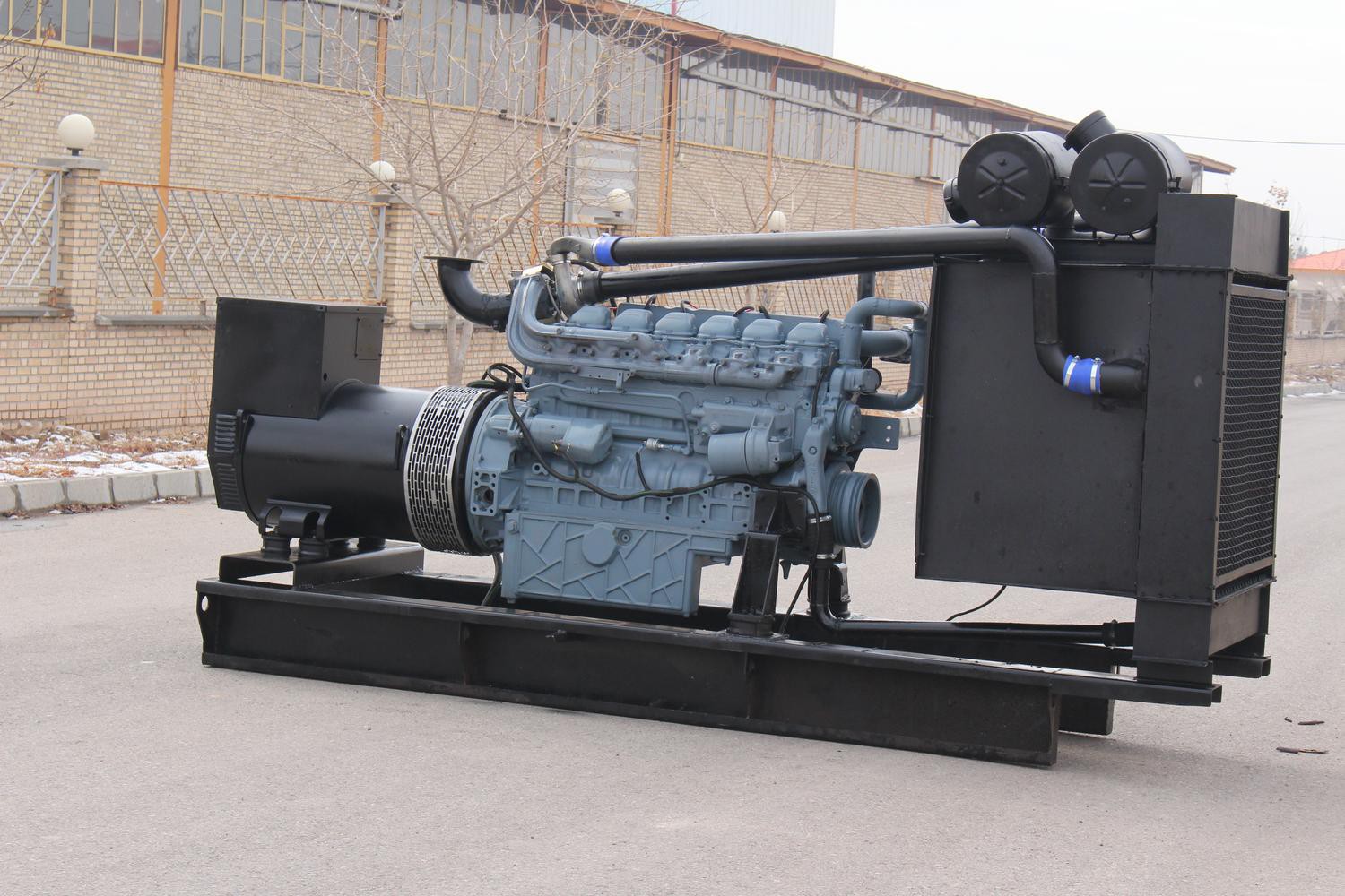 انواع موتور ژنراتورهای دائم کار و اضطراری