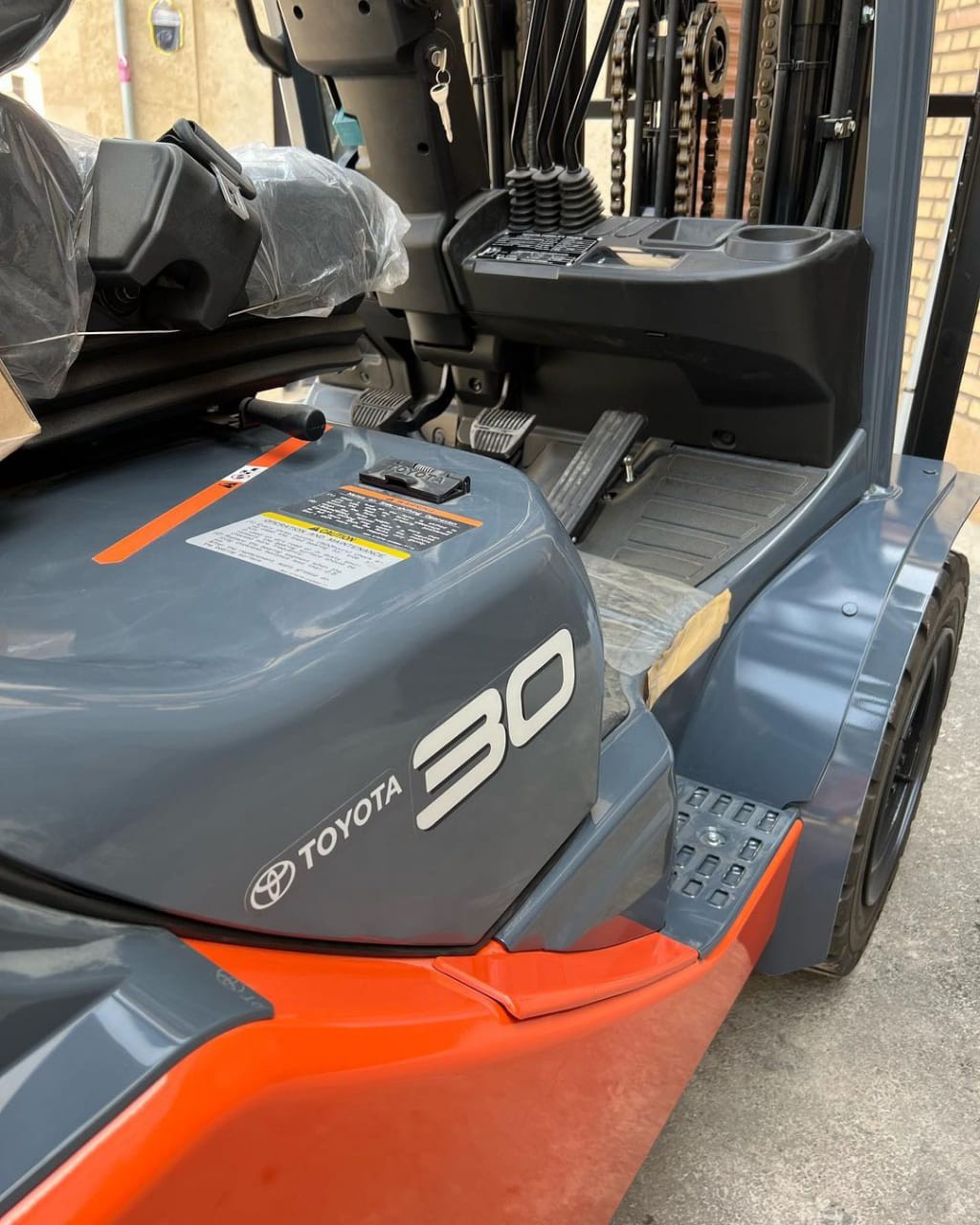 لیفتراک دیزلی سه تن تویوتا