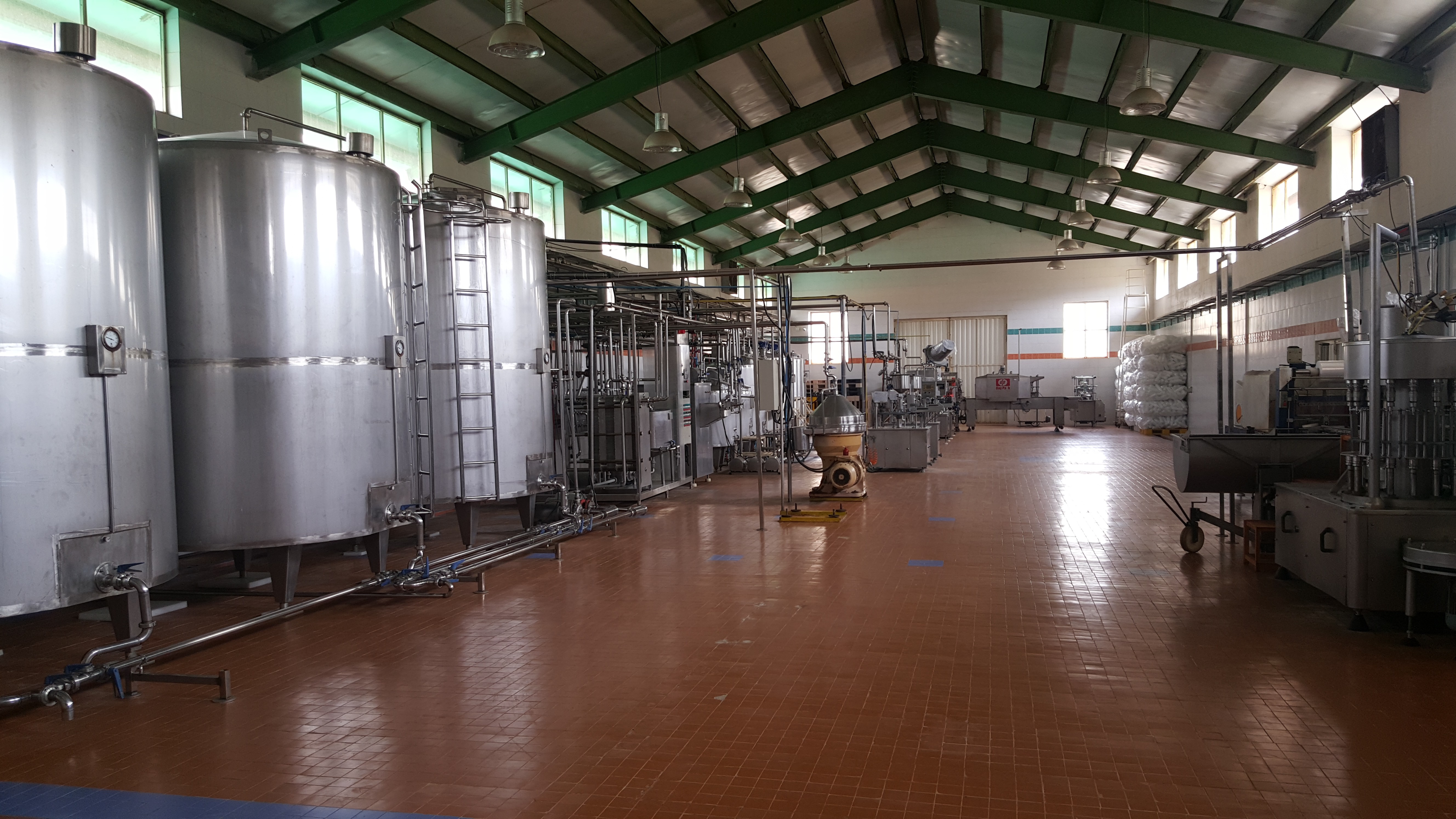 فروش کارخانه لبنیات