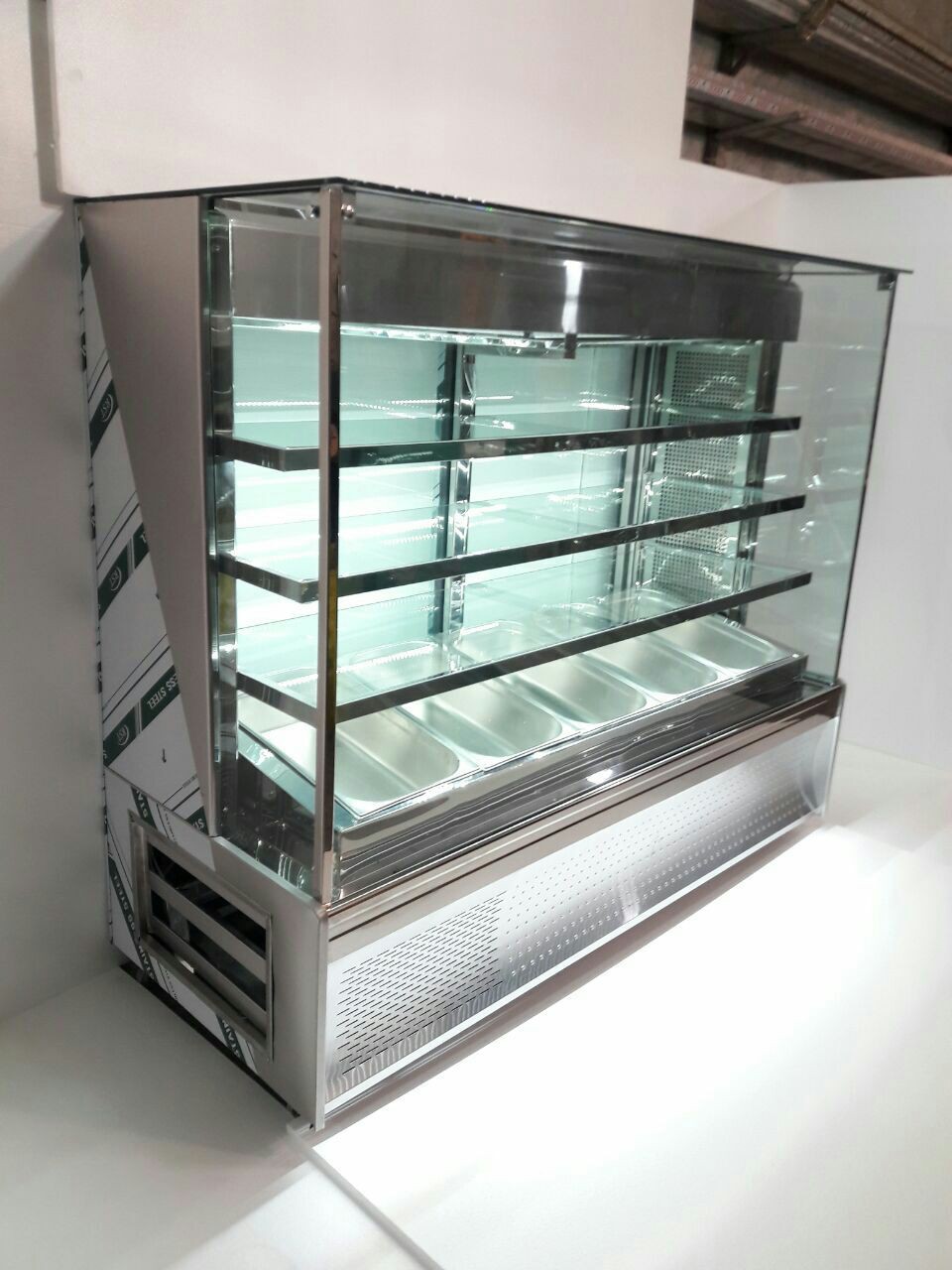 یخچال قنادی