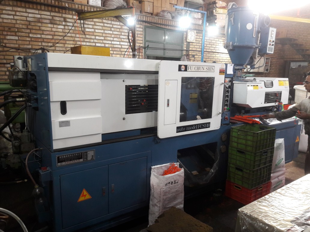 فروش دستگاه تزریق پلاستیک 140 تن