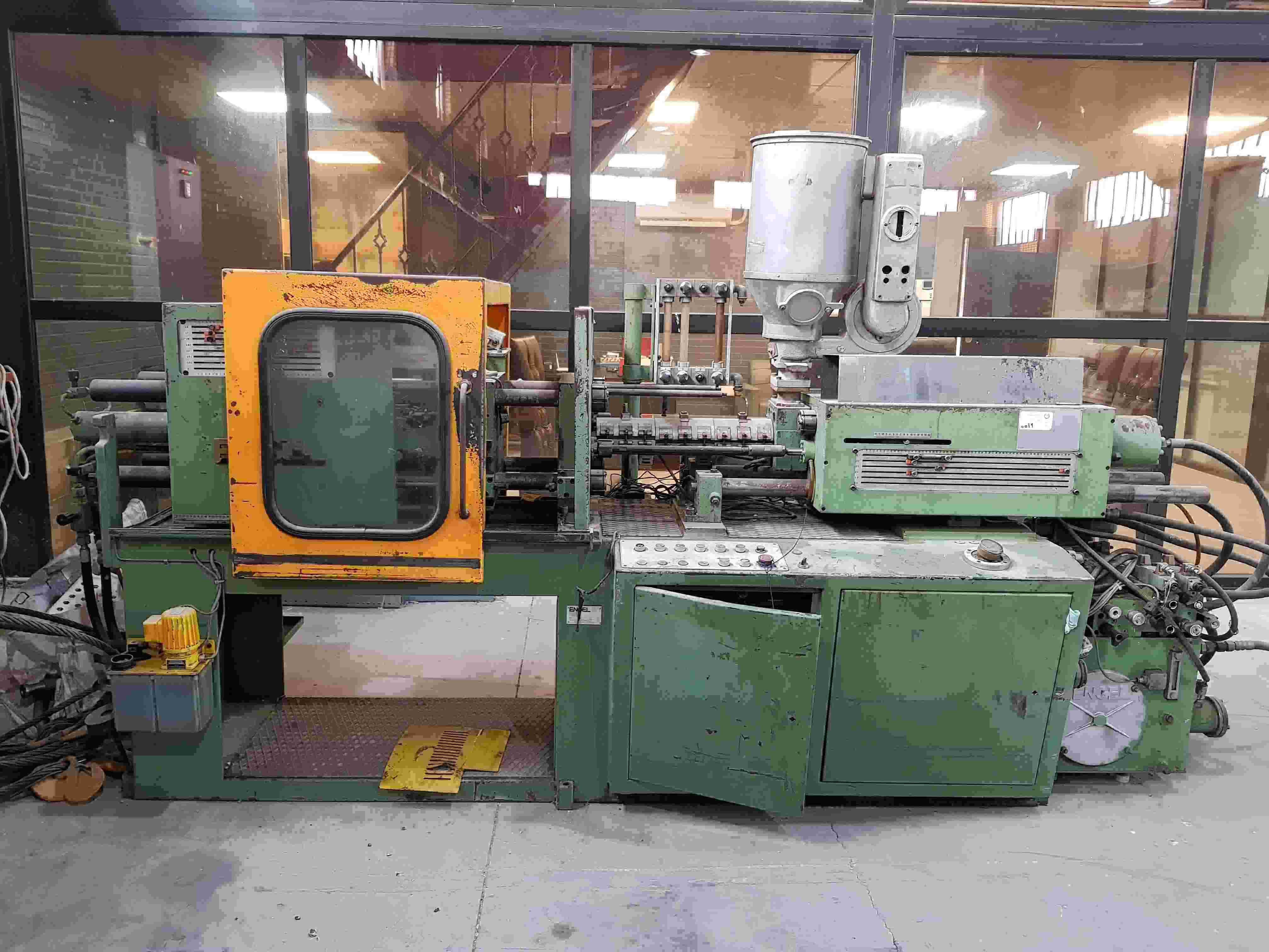 تزریق پلاستیک 40 تن انگل اتریش