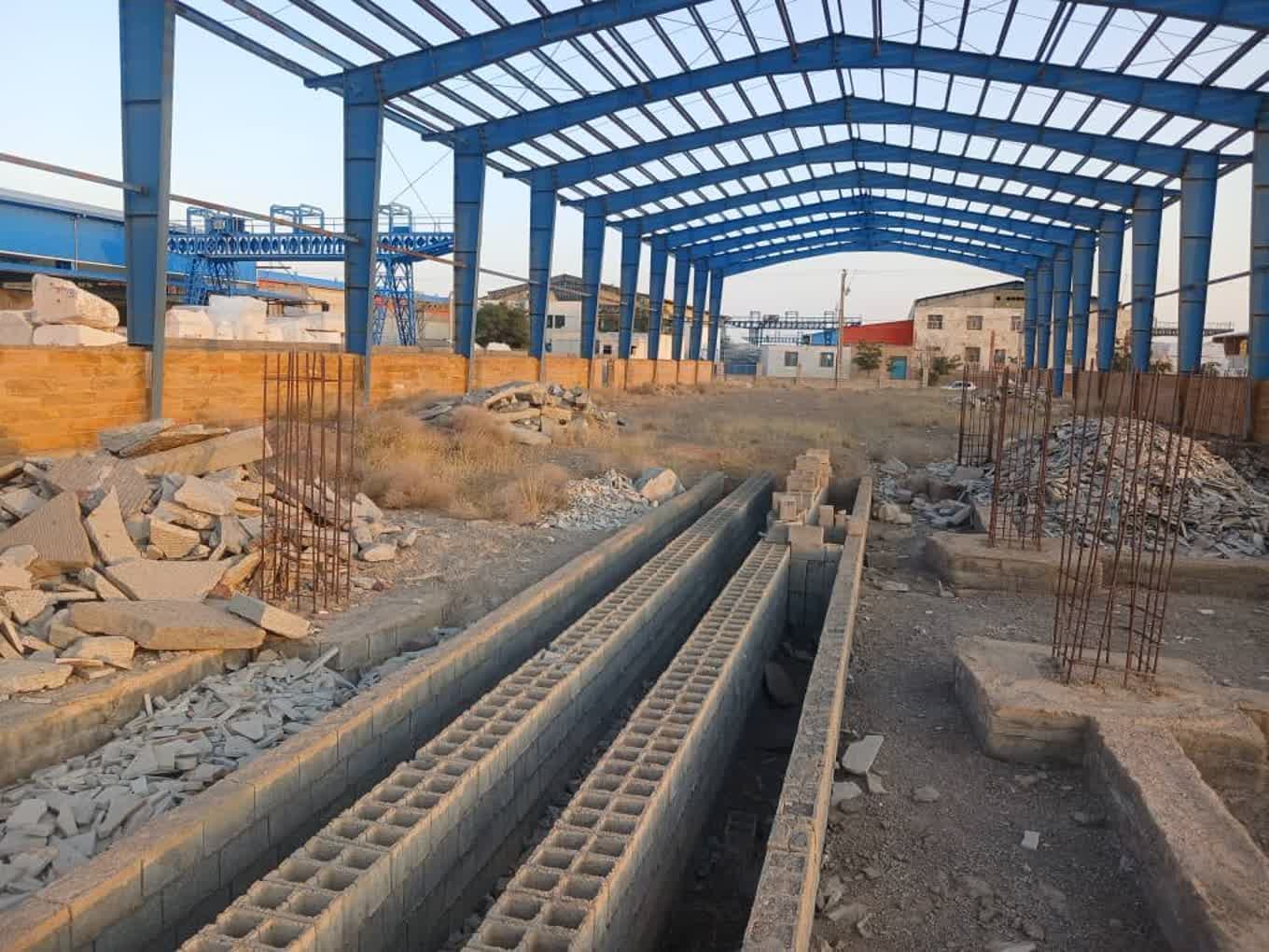 فروش کارخانه سنگبری نیمه کاره در شهرک صنعتی  میمه