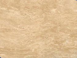 فروش معدن سنگ تراورتن کرم موج دار درمنطقه آب ترش رامشه اصفهان