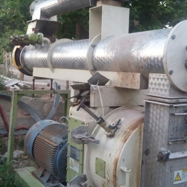 دستگاه تولید خوراک دام و طیور