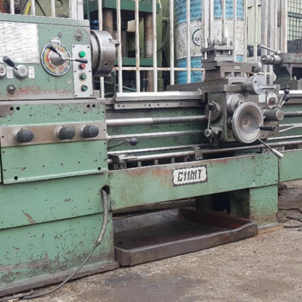 مزایده دستگاه تراش 2 متری