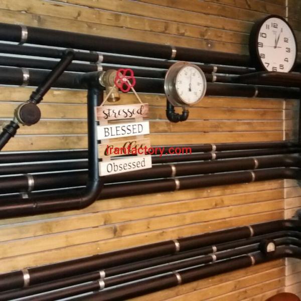 مشاور ایده های مختلف برای دکور کافی شاپ