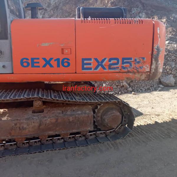 هیتاچی ۲۵۵ معادل ۳۰۰ کماتسو