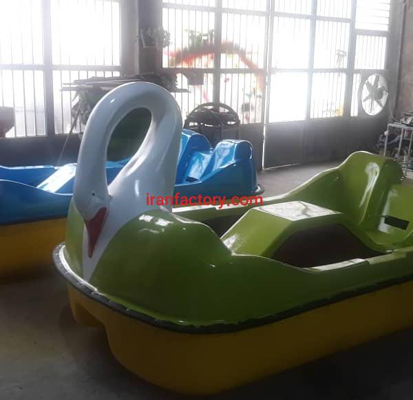 قایق قو در مدل های متنوع