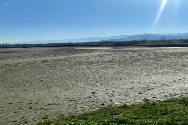 زمین هکتاری با کاربری پرورش ماهی