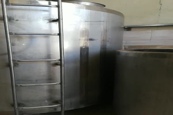 مخزن استیل 5 تن دوجداره عایق