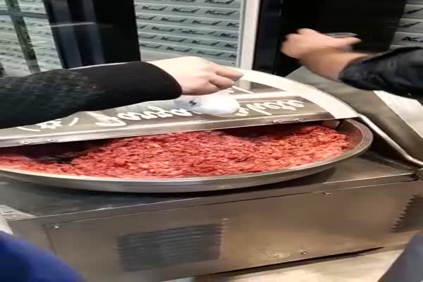 خط تولید سوسیس کالباس فروشگاهی