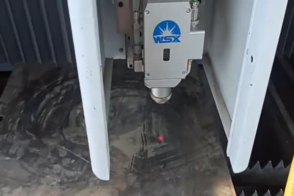 نحوه کارکرد دستگاه برش لیزر